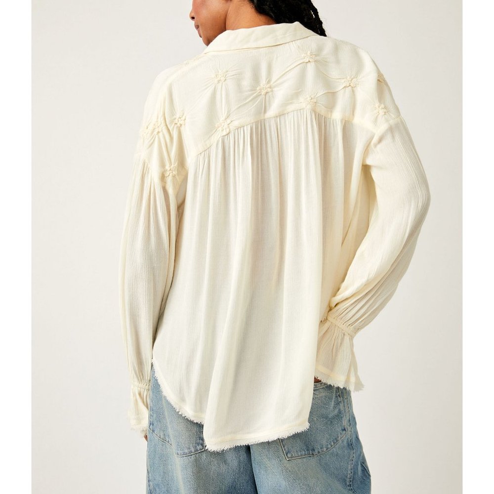 FREE PEOPLE Olivia Smocked
Top / Vanilla Ice Cream